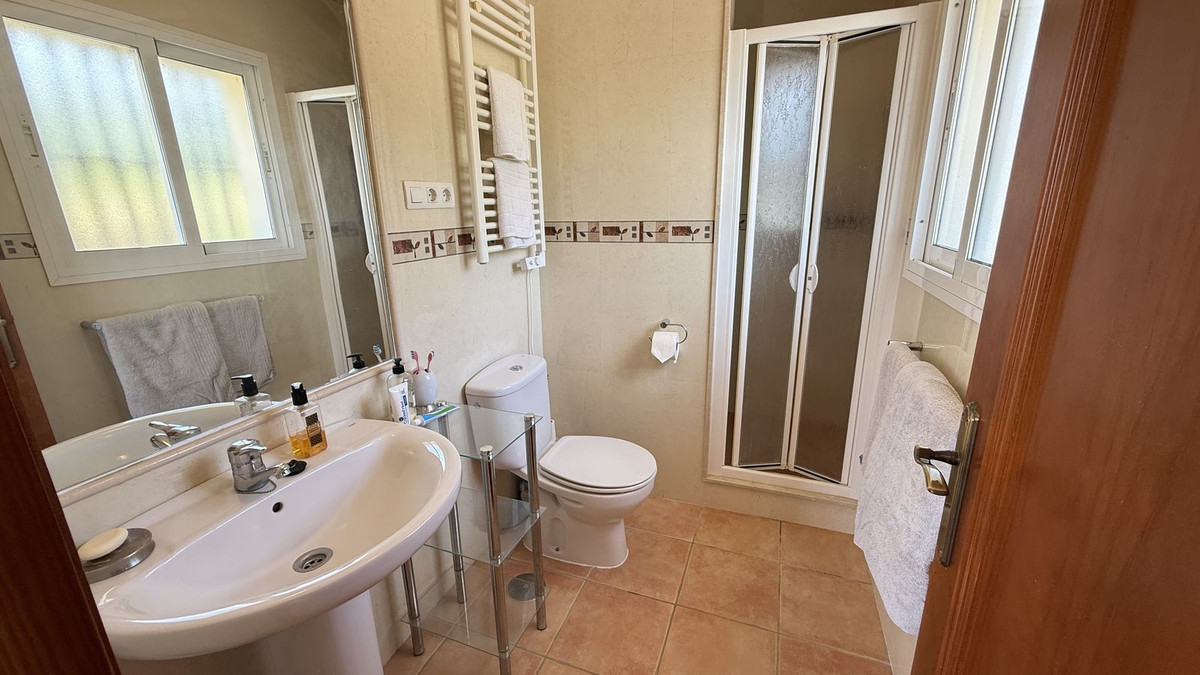 4 Bed Townhouse for sale in Alora Costa Del Sol, Málaga, Spain