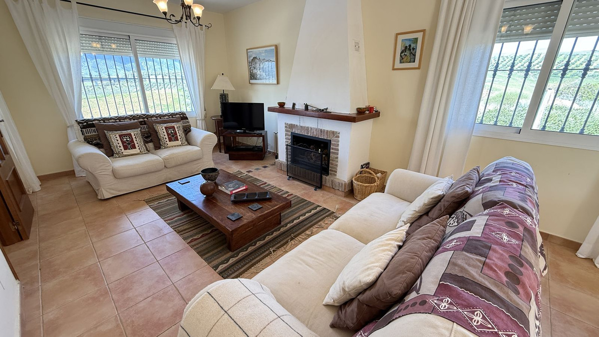 4 Bed Townhouse for sale in Alora Costa Del Sol, Málaga, Spain