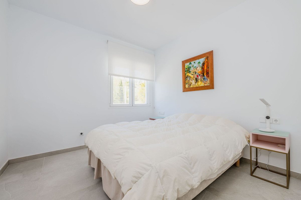 2 Bed Apartment for sale in Benalmadena Costa Costa Del Sol, Málaga, Spain