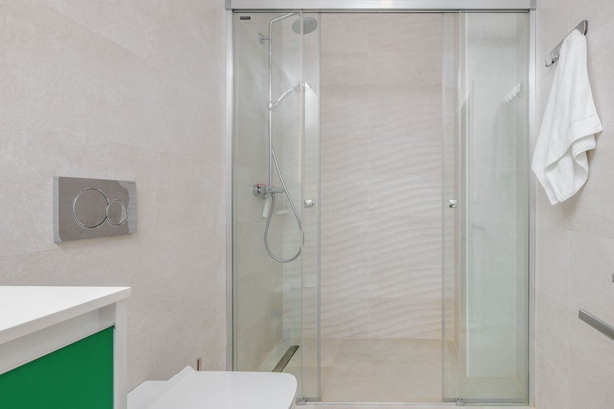 2 Bed Apartment for sale in Benalmadena Costa Costa Del Sol, Málaga, Spain