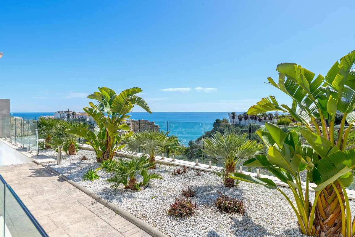 2 Bed Apartment for sale in Benalmadena Costa Costa Del Sol, Málaga, Spain