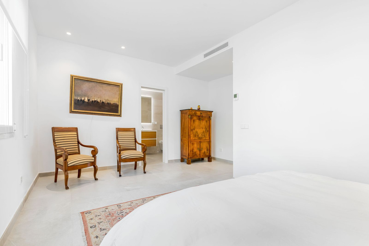 2 Bed Apartment for sale in Benalmadena Costa Costa Del Sol, Málaga, Spain