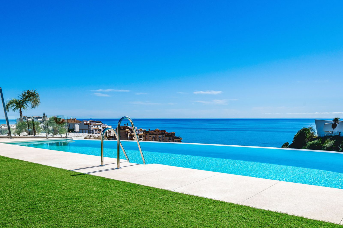 2 Bed Apartment for sale in Benalmadena Costa Costa Del Sol, Málaga, Spain