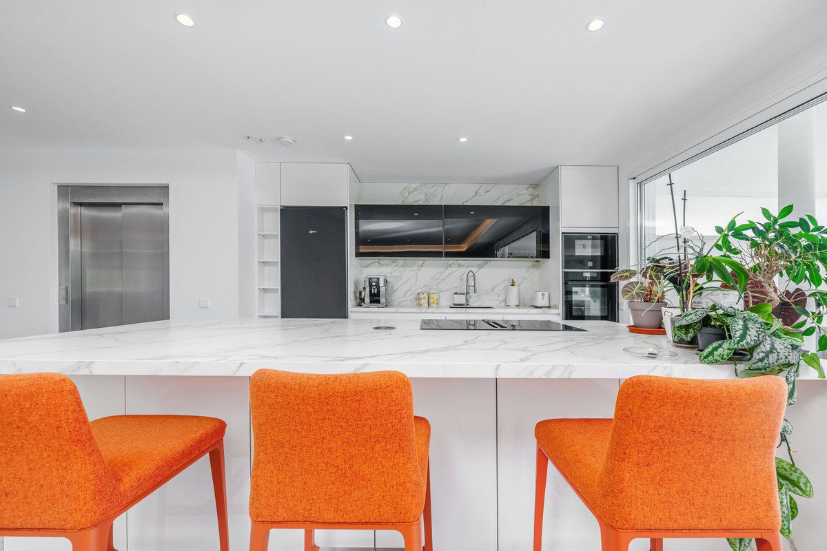 2 Bed Apartment for sale in Benalmadena Costa Costa Del Sol, Málaga, Spain