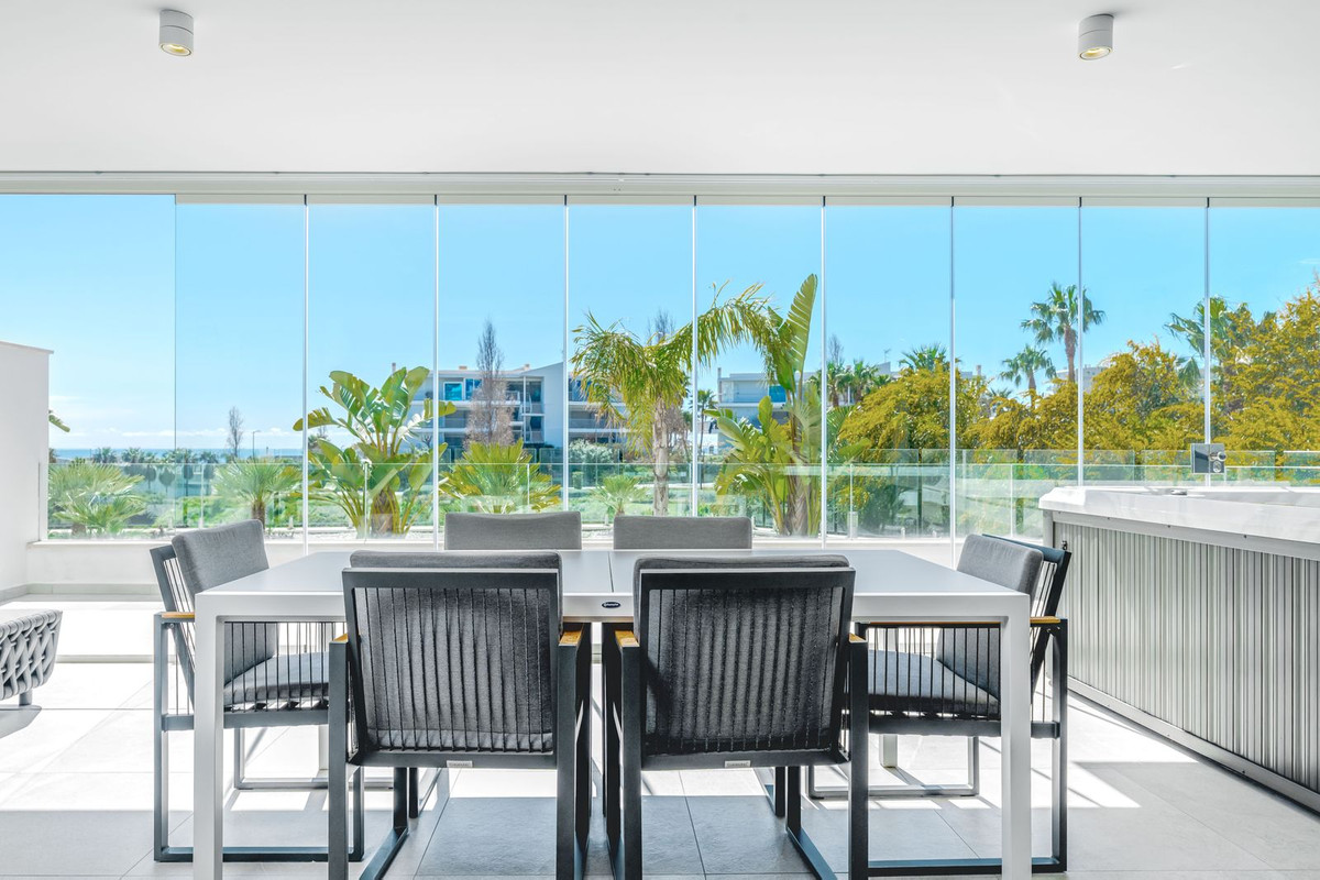 2 Bed Apartment for sale in Benalmadena Costa Costa Del Sol, Málaga, Spain