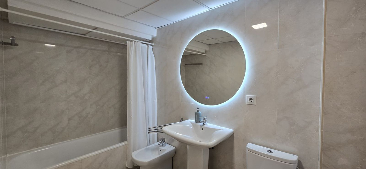1 Bed Apartment for sale in Puerto Banús Costa Del Sol, Málaga, Spain
