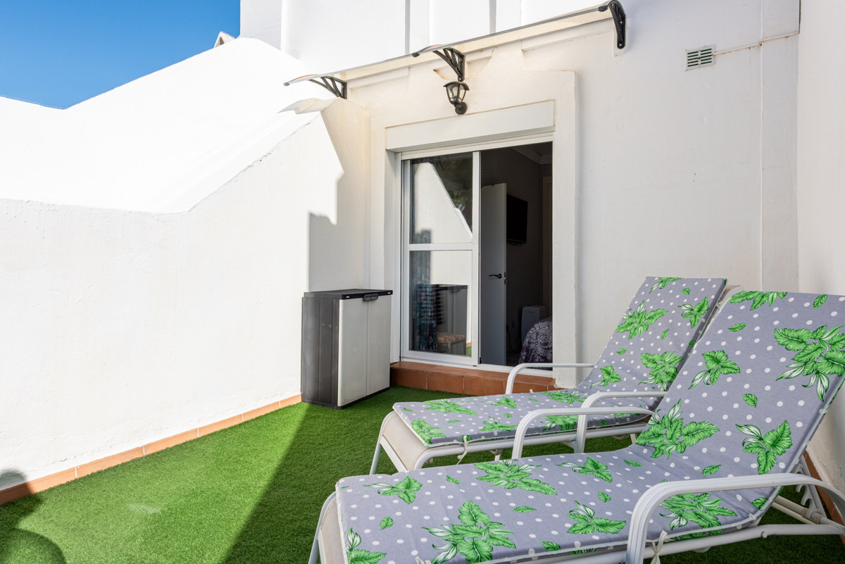 2 Bed Townhouse for sale in Cabopino Costa Del Sol, Málaga, Spain