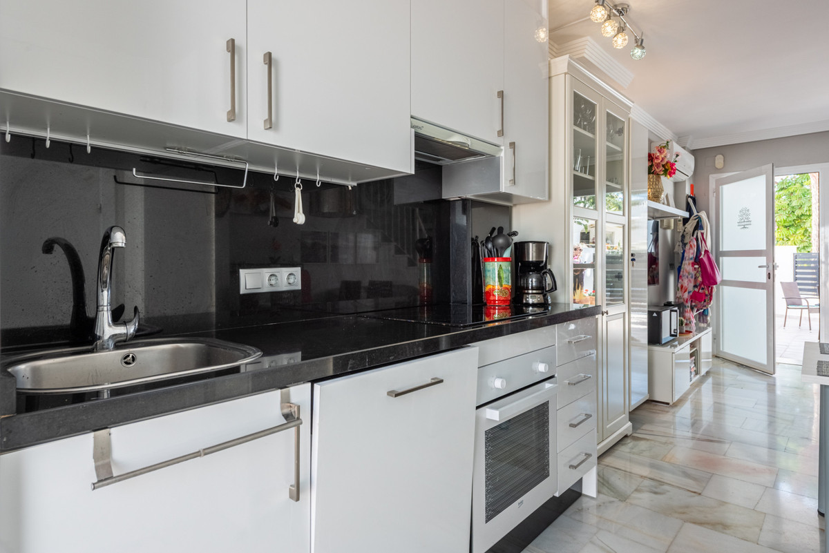 2 Bed Townhouse for sale in Cabopino Costa Del Sol, Málaga, Spain