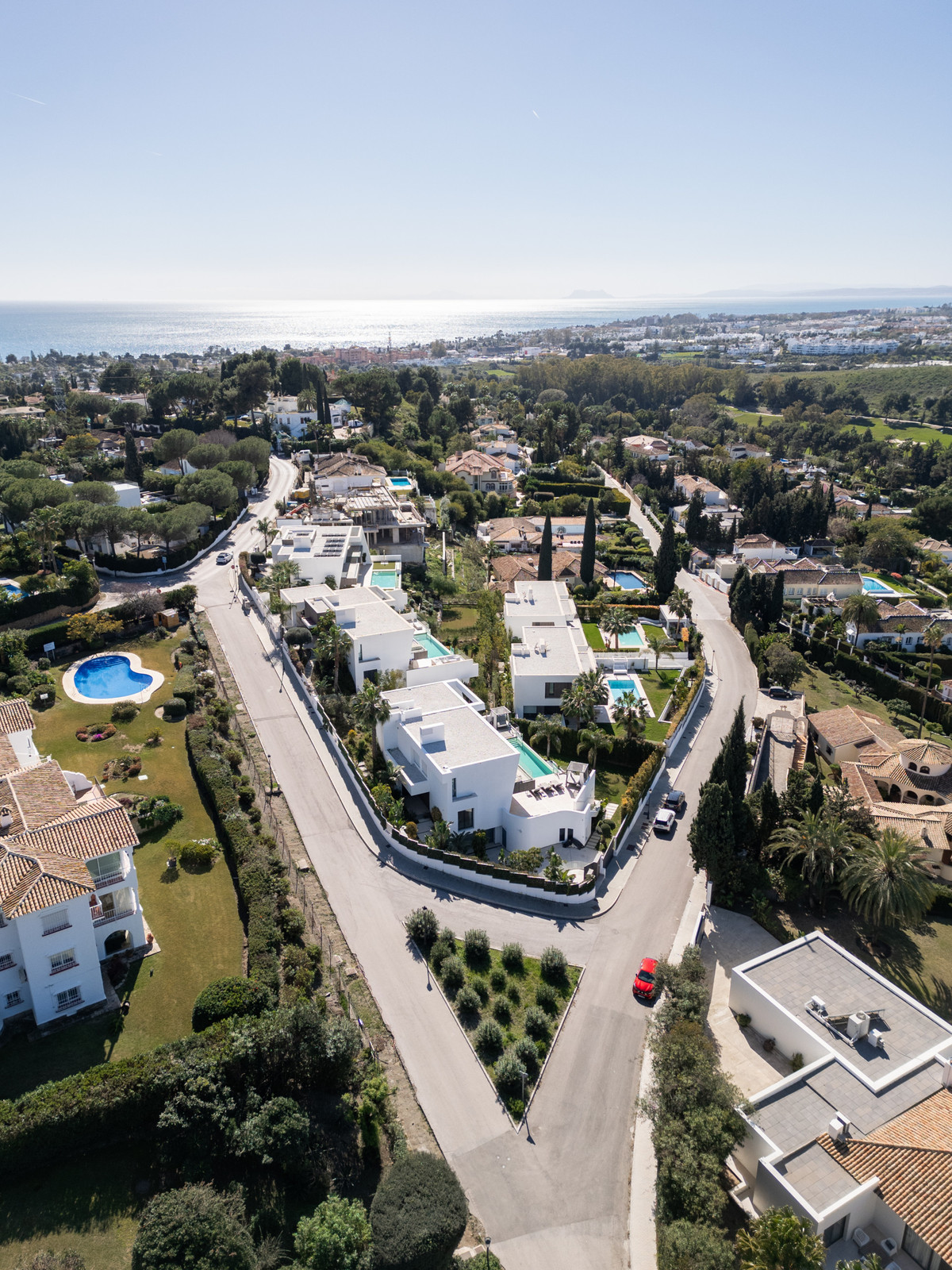 6 Bed Townhouse for sale in El Paraiso Costa Del Sol, Málaga, Spain