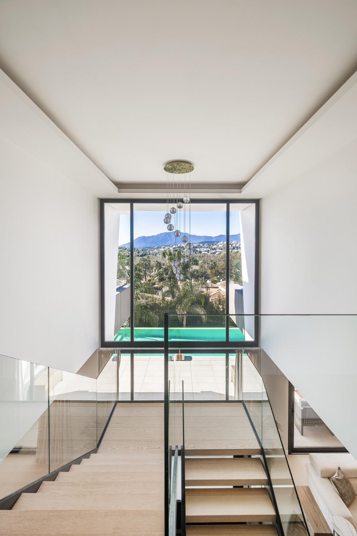 6 Bed Townhouse for sale in El Paraiso Costa Del Sol, Málaga, Spain