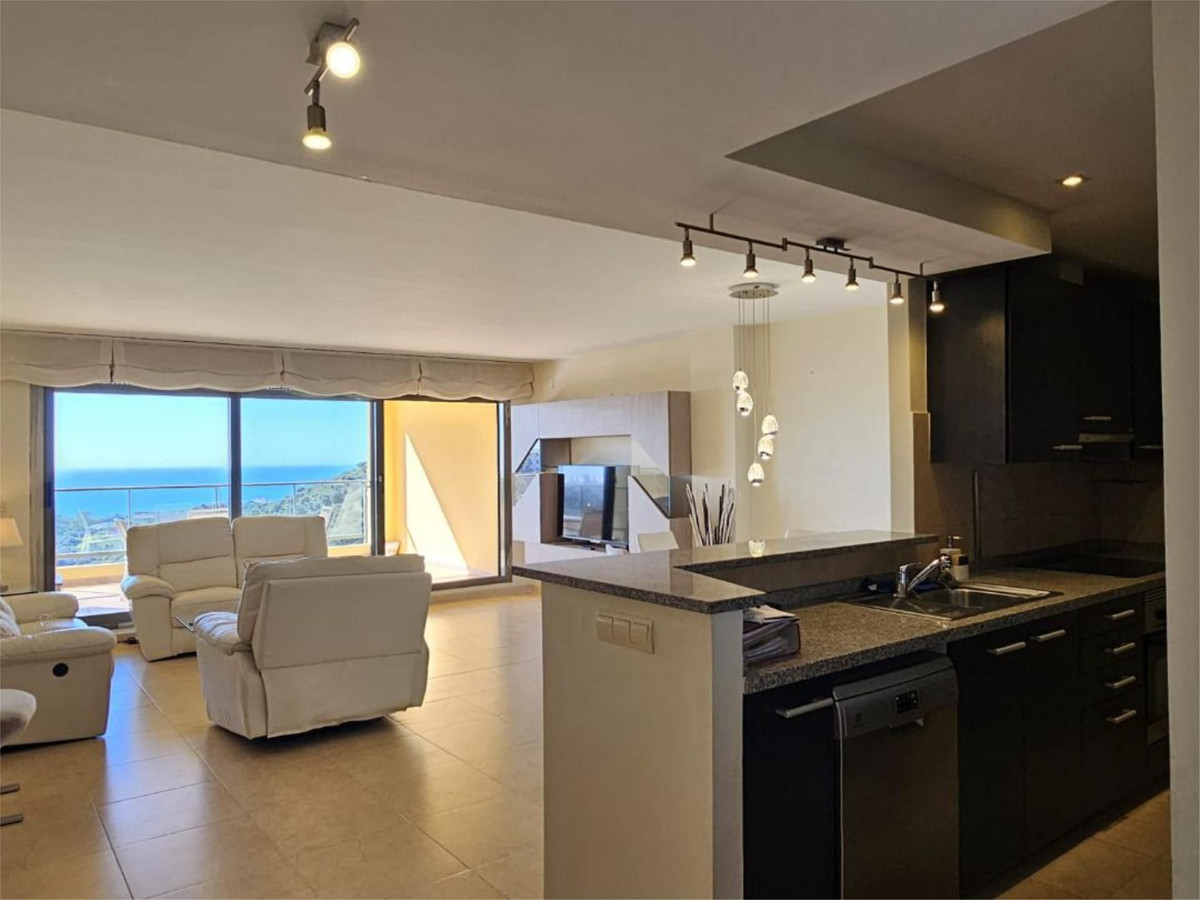 Se vende Apartamento Planta Media de 3 dormitorios en Costa Del Sol, Málaga, España
