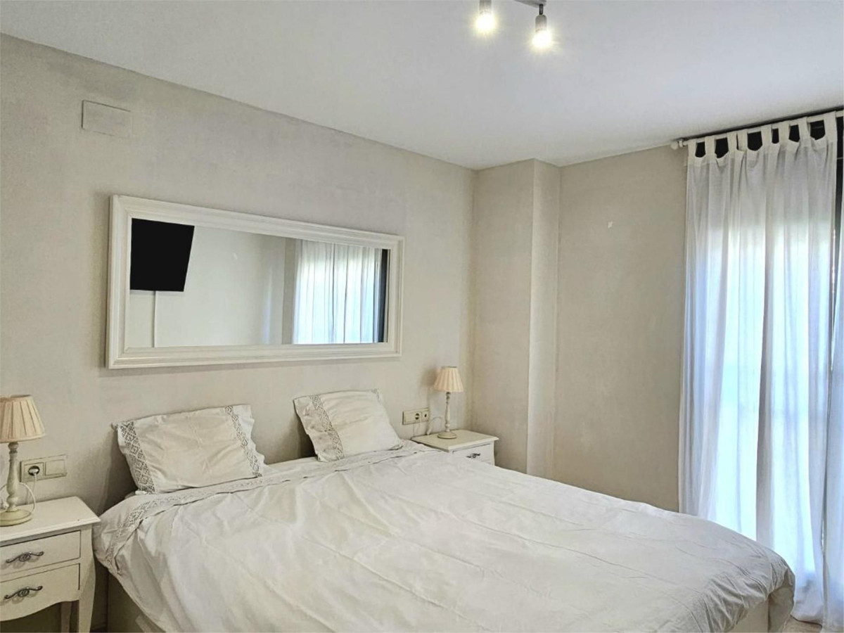 Se vende Apartamento Planta Media de 3 dormitorios en Costa Del Sol, Málaga, España