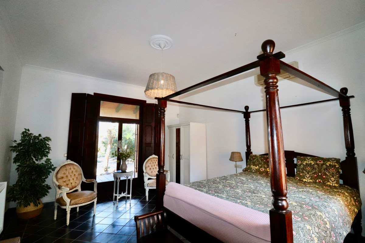 Se vende Villa - Chalet de 6 dormitorios en Costa Blanca, Alicante, España