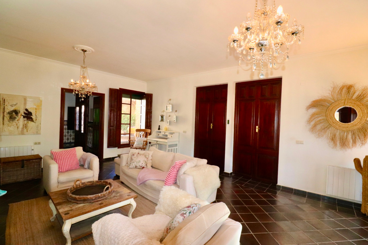 Se vende Villa - Chalet de 6 dormitorios en Costa Blanca, Alicante, España
