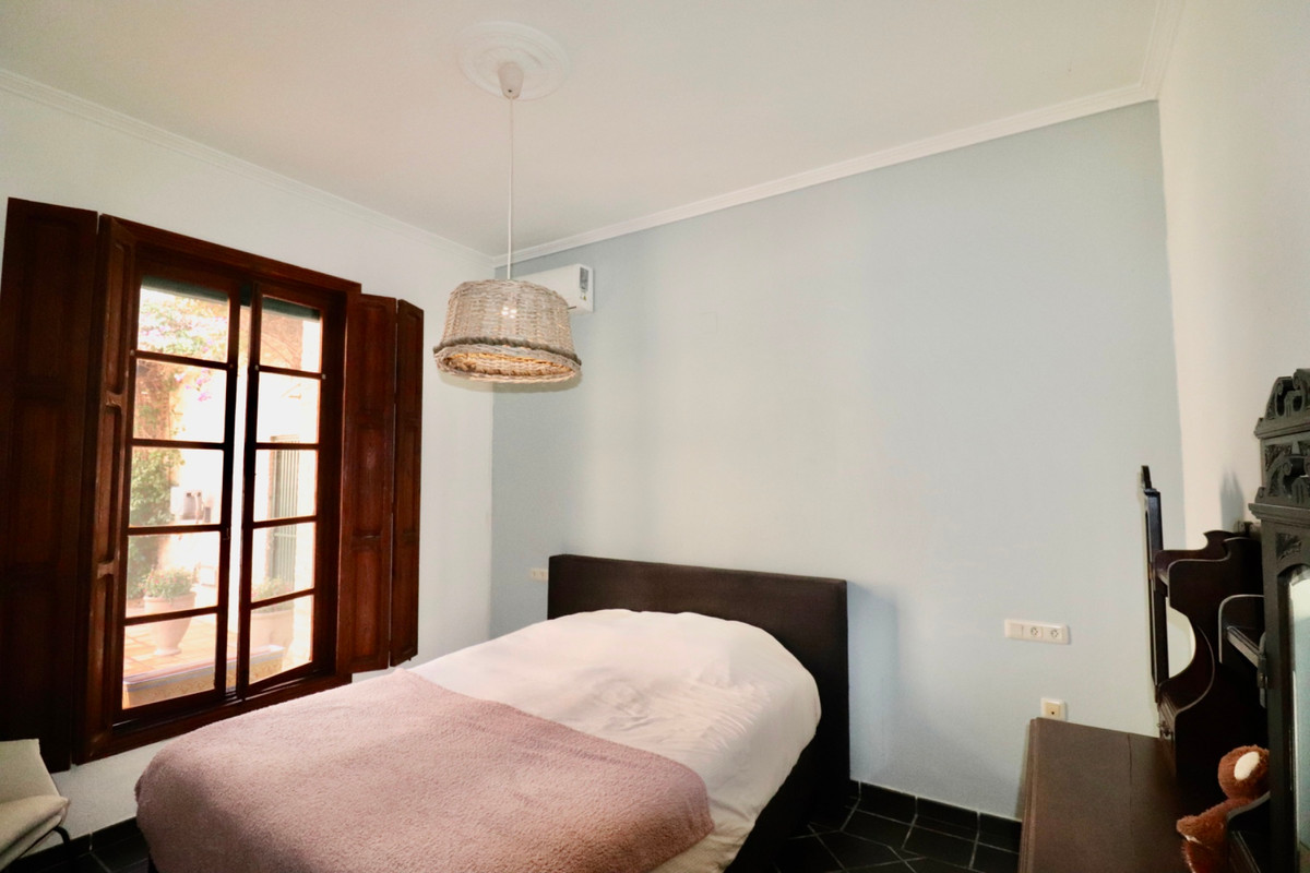Se vende Villa - Chalet de 6 dormitorios en Costa Blanca, Alicante, España