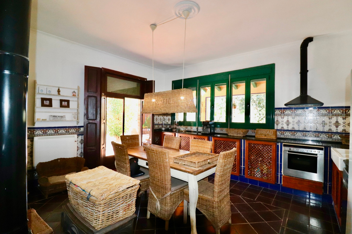 Se vende Villa - Chalet de 6 dormitorios en Costa Blanca, Alicante, España