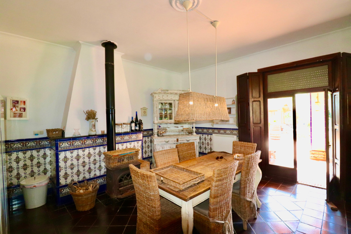 Se vende Villa - Chalet de 6 dormitorios en Costa Blanca, Alicante, España