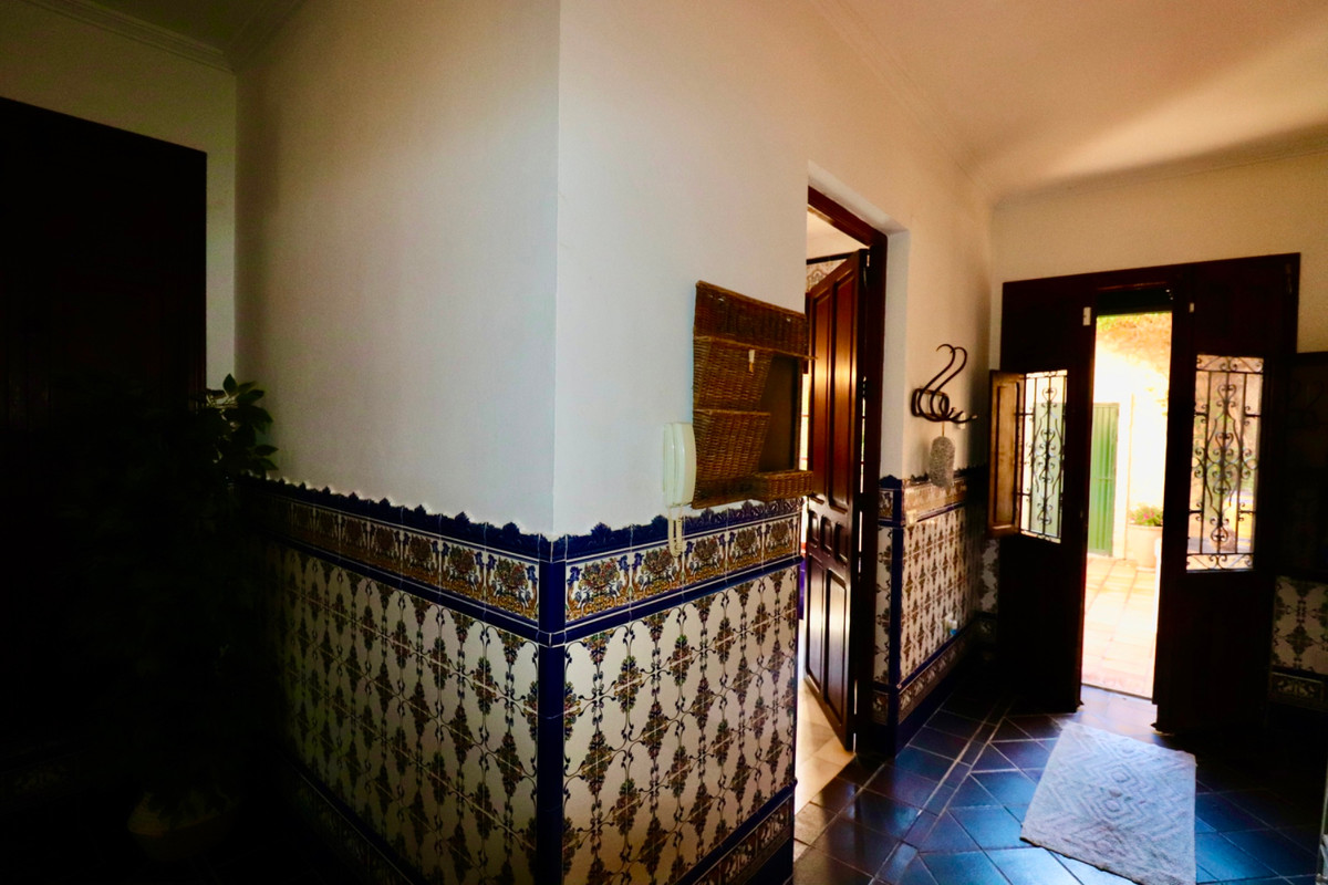 Se vende Villa - Chalet de 6 dormitorios en Costa Blanca, Alicante, España