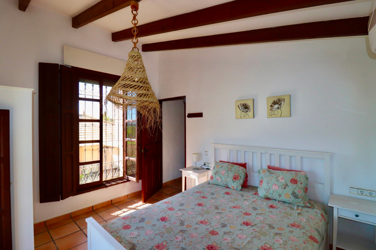 Se vende Villa - Chalet de 6 dormitorios en Costa Blanca, Alicante, España