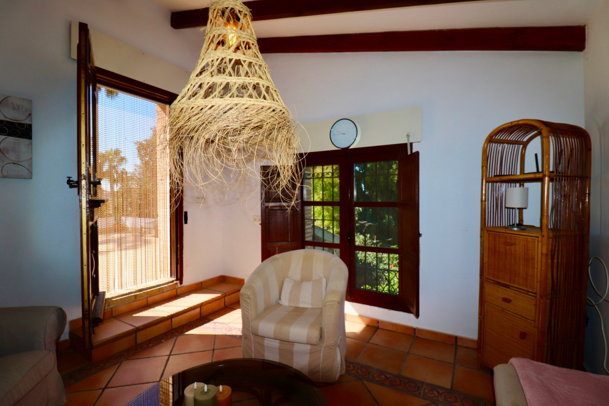 Se vende Villa - Chalet de 6 dormitorios en Costa Blanca, Alicante, España