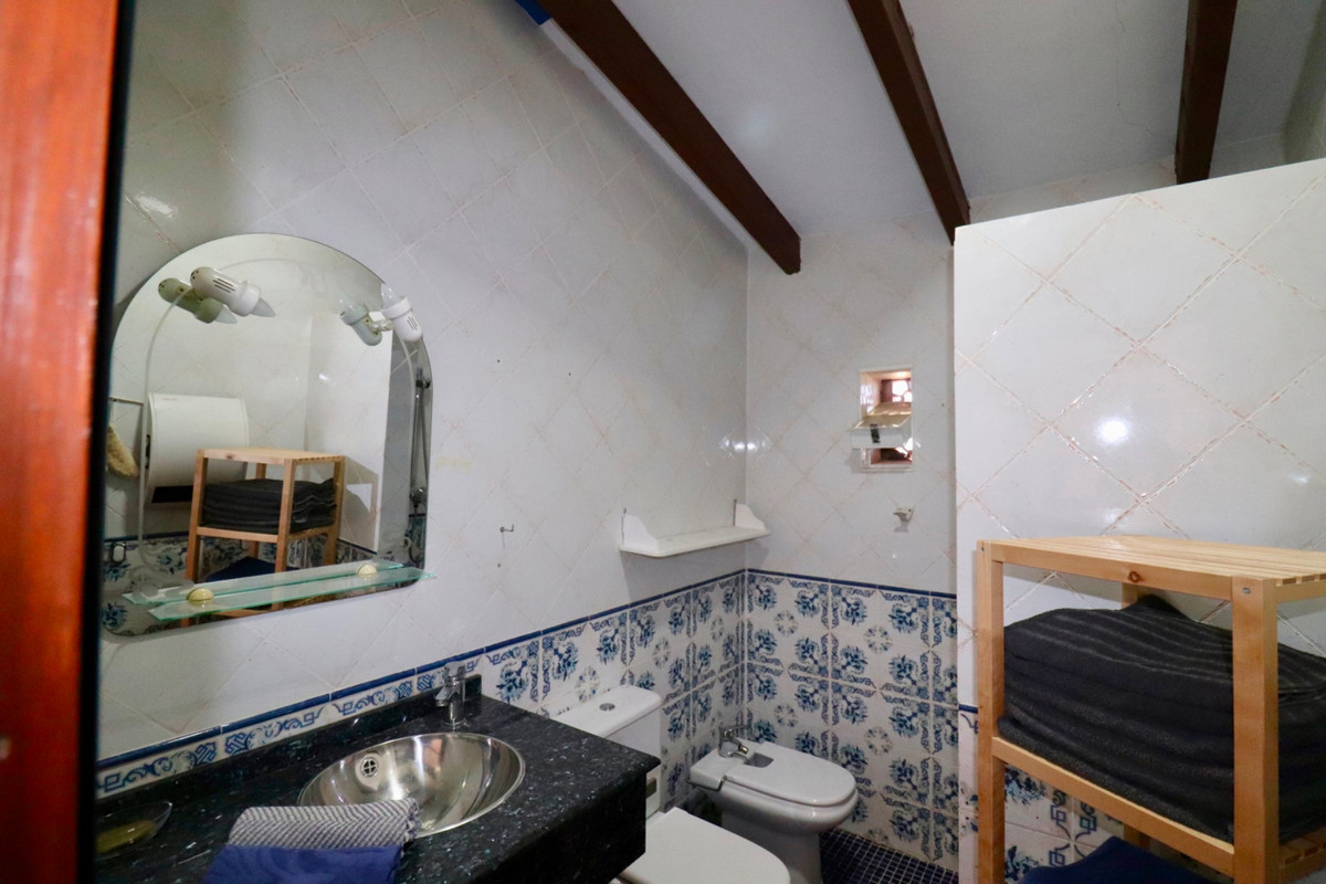 Se vende Villa - Chalet de 6 dormitorios en Costa Blanca, Alicante, España