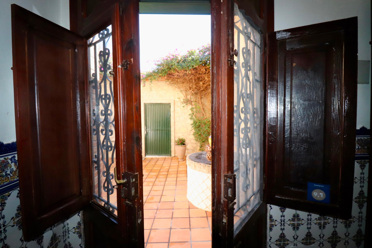 Se vende Villa - Chalet de 6 dormitorios en Costa Blanca, Alicante, España