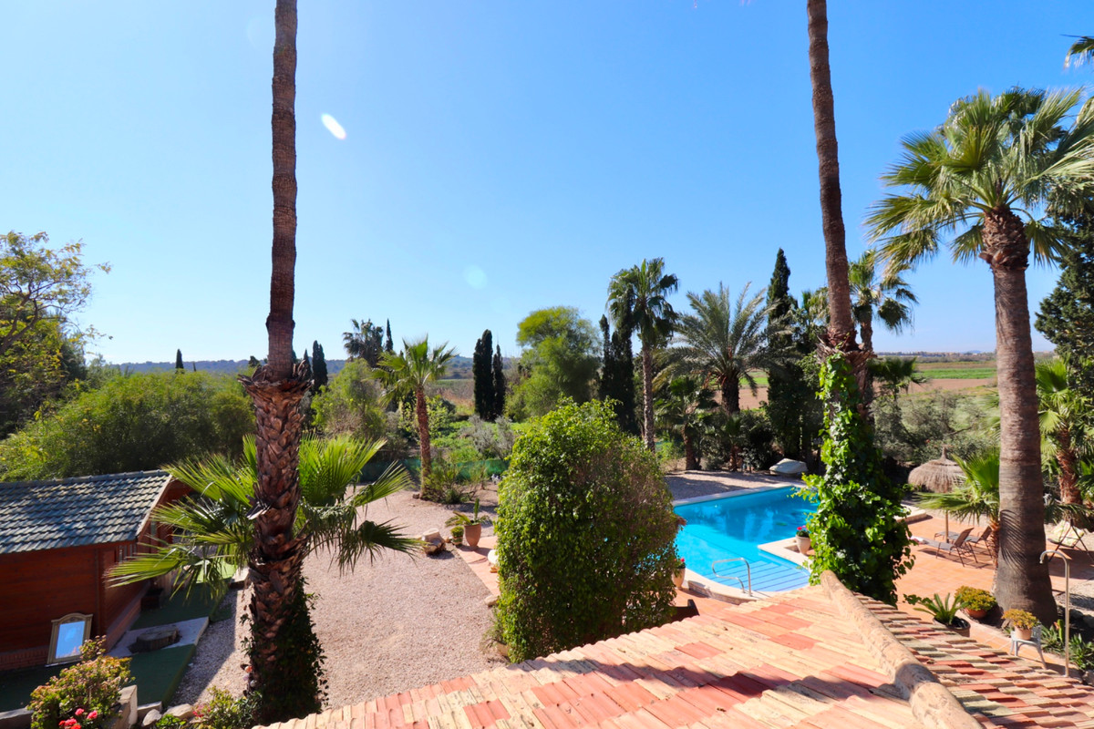 Se vende Villa - Chalet de 6 dormitorios en Costa Blanca, Alicante, España
