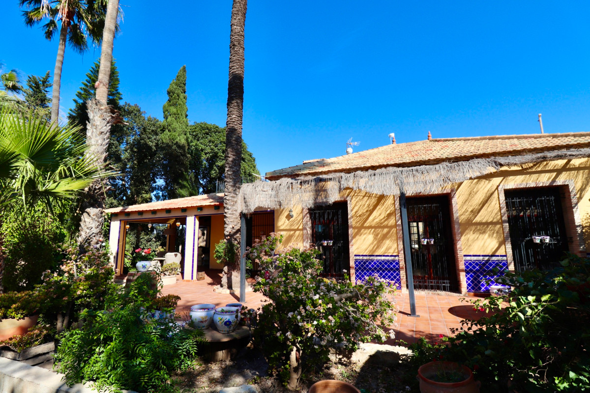 Se vende Villa - Chalet de 6 dormitorios en Costa Blanca, Alicante, España
