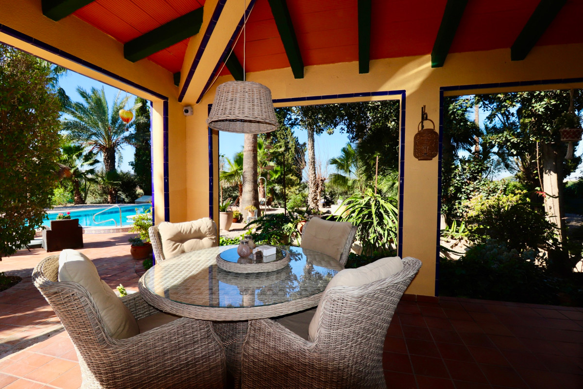 Se vende Villa - Chalet de 6 dormitorios en Costa Blanca, Alicante, España