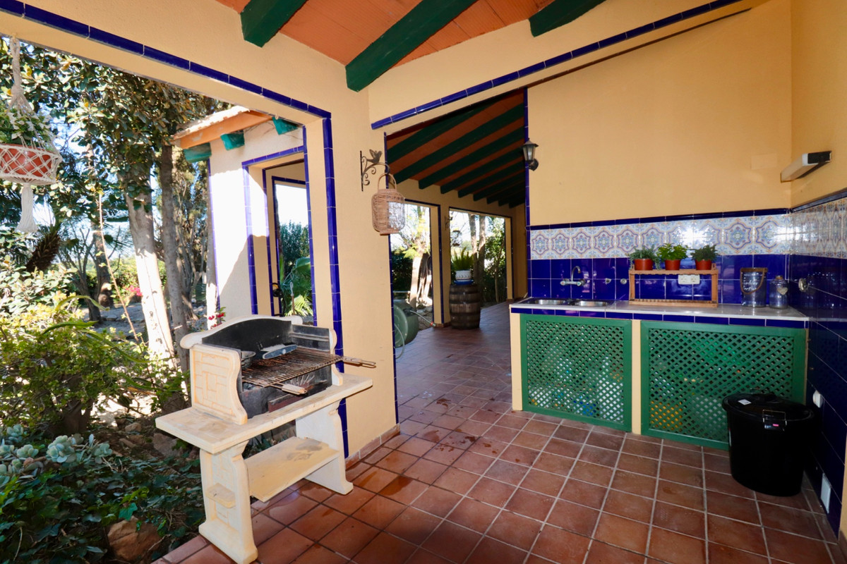 Se vende Villa - Chalet de 6 dormitorios en Costa Blanca, Alicante, España