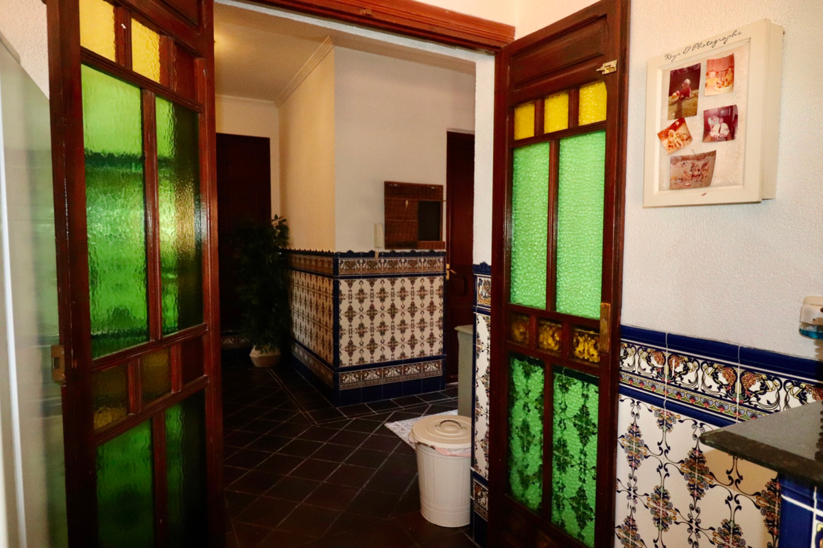 Se vende Villa - Chalet de 6 dormitorios en Costa Blanca, Alicante, España