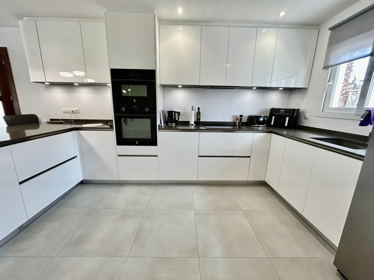 6 Bed Townhouse for sale in Cabo Roig Costa Blanca, Alicante, Spain