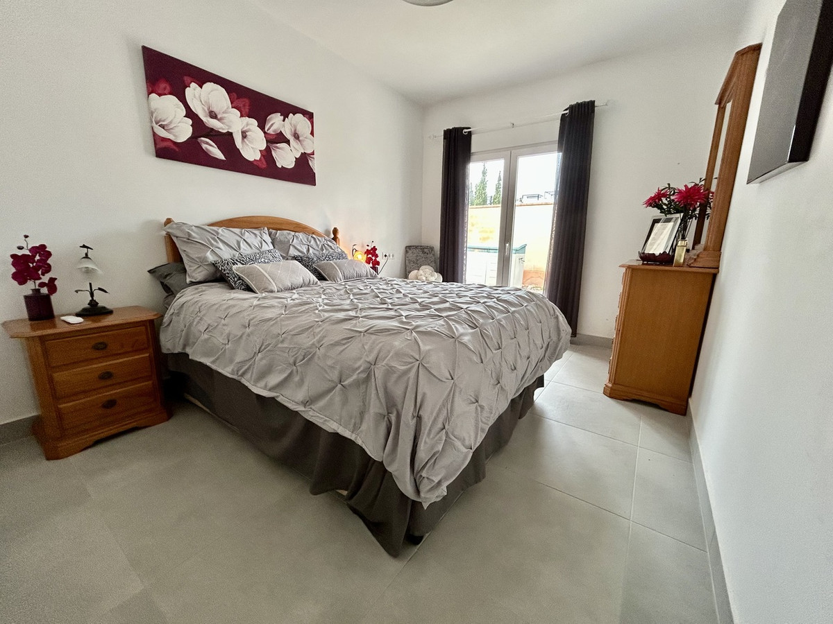 6 Bed Townhouse for sale in Cabo Roig Costa Blanca, Alicante, Spain