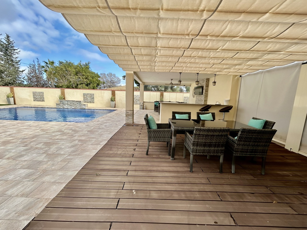 6 Bed Townhouse for sale in Cabo Roig Costa Blanca, Alicante, Spain