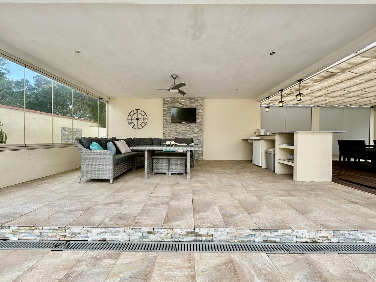 6 Bed Townhouse for sale in Cabo Roig Costa Blanca, Alicante, Spain