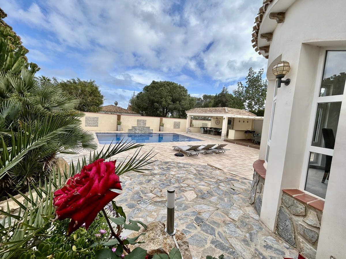 6 Bed Townhouse for sale in Cabo Roig Costa Blanca, Alicante, Spain
