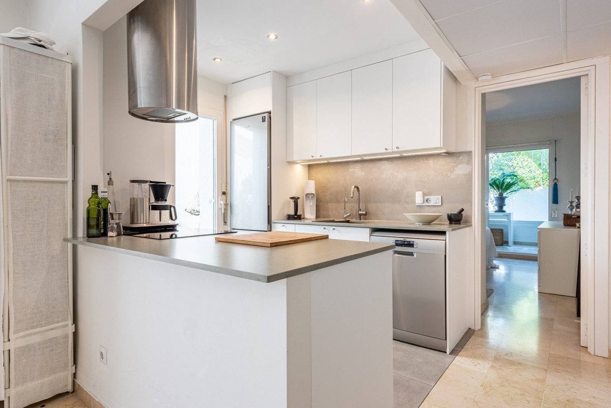 Se vende Apartamento Planta Baja de 2 dormitorios en Costa Del Sol, Málaga, España