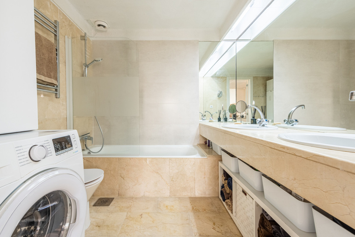 Se vende Apartamento Planta Baja de 2 dormitorios en Costa Del Sol, Málaga, España
