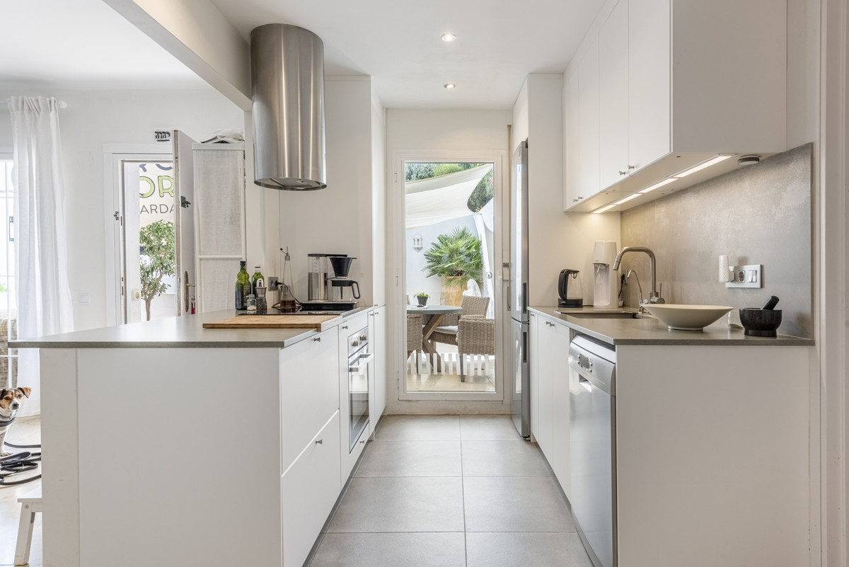 Se vende Apartamento Planta Baja de 2 dormitorios en Costa Del Sol, Málaga, España