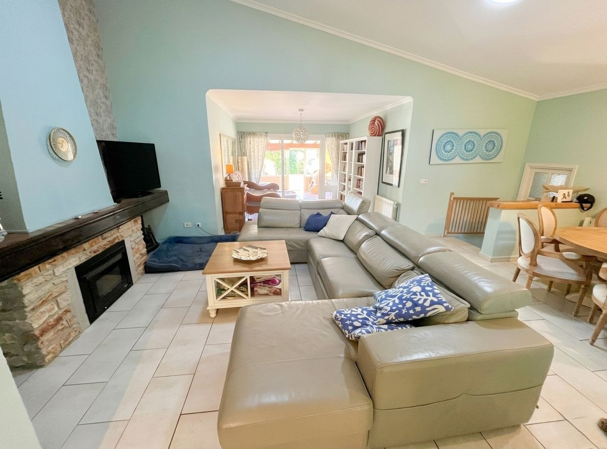 Se vende Villa - Chalet de 3 dormitorios en Costa Blanca, Alicante, España