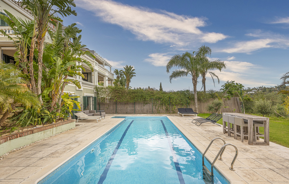 Se vende Villa - Chalet de 4 dormitorios en Costa Del Sol, Cadiz, España