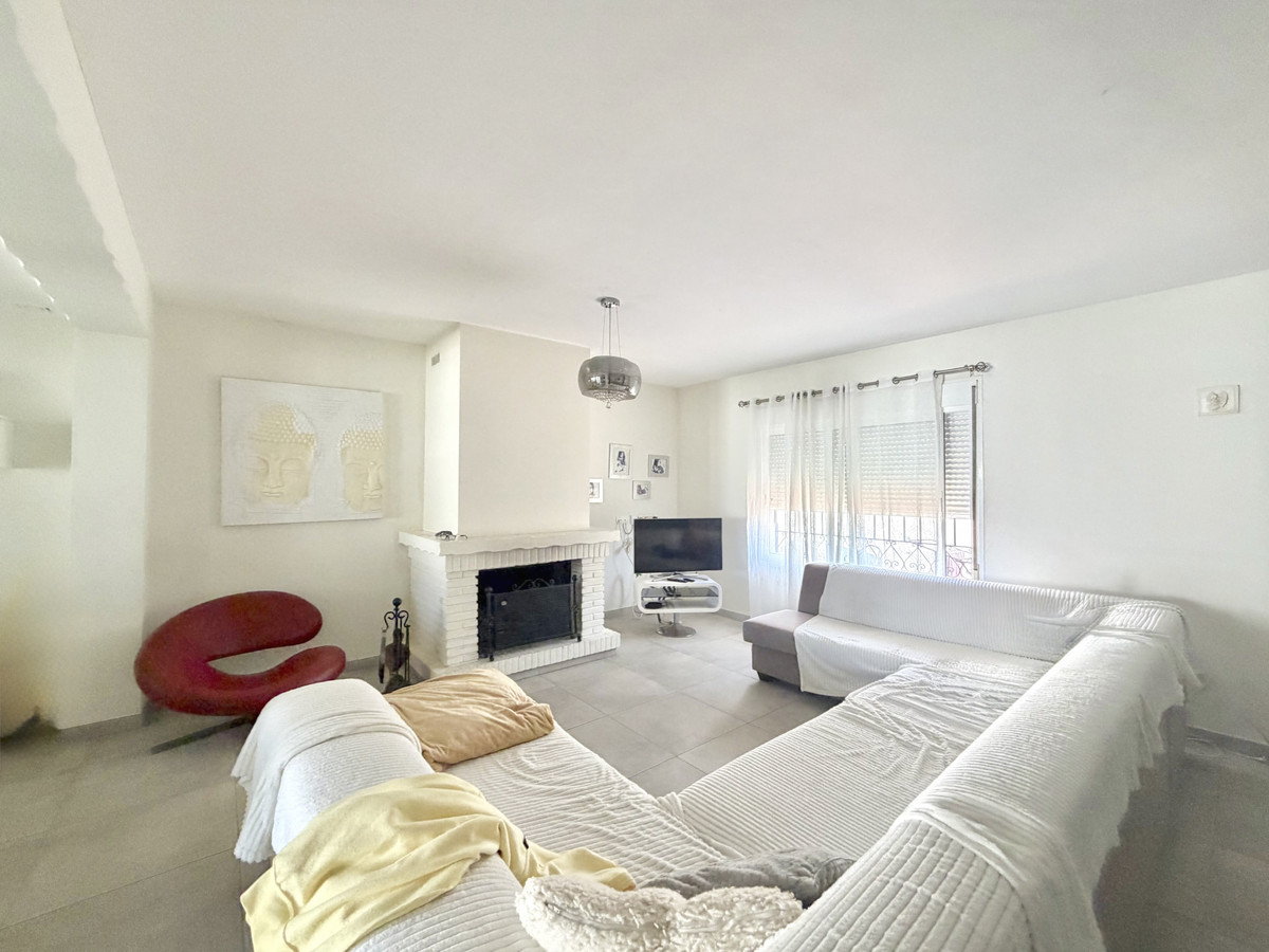 Se vende Villa - Chalet de 3 dormitorios en Costa Del Sol, Málaga, España