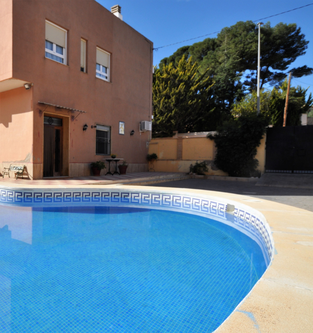 4 Bed Townhouse for sale in Monóvar Costa Blanca, Alicante, Spain