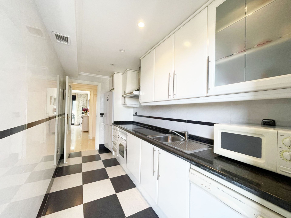 Se vende Apartamento Planta Media de 3 dormitorios en Costa Blanca, Alicante, España