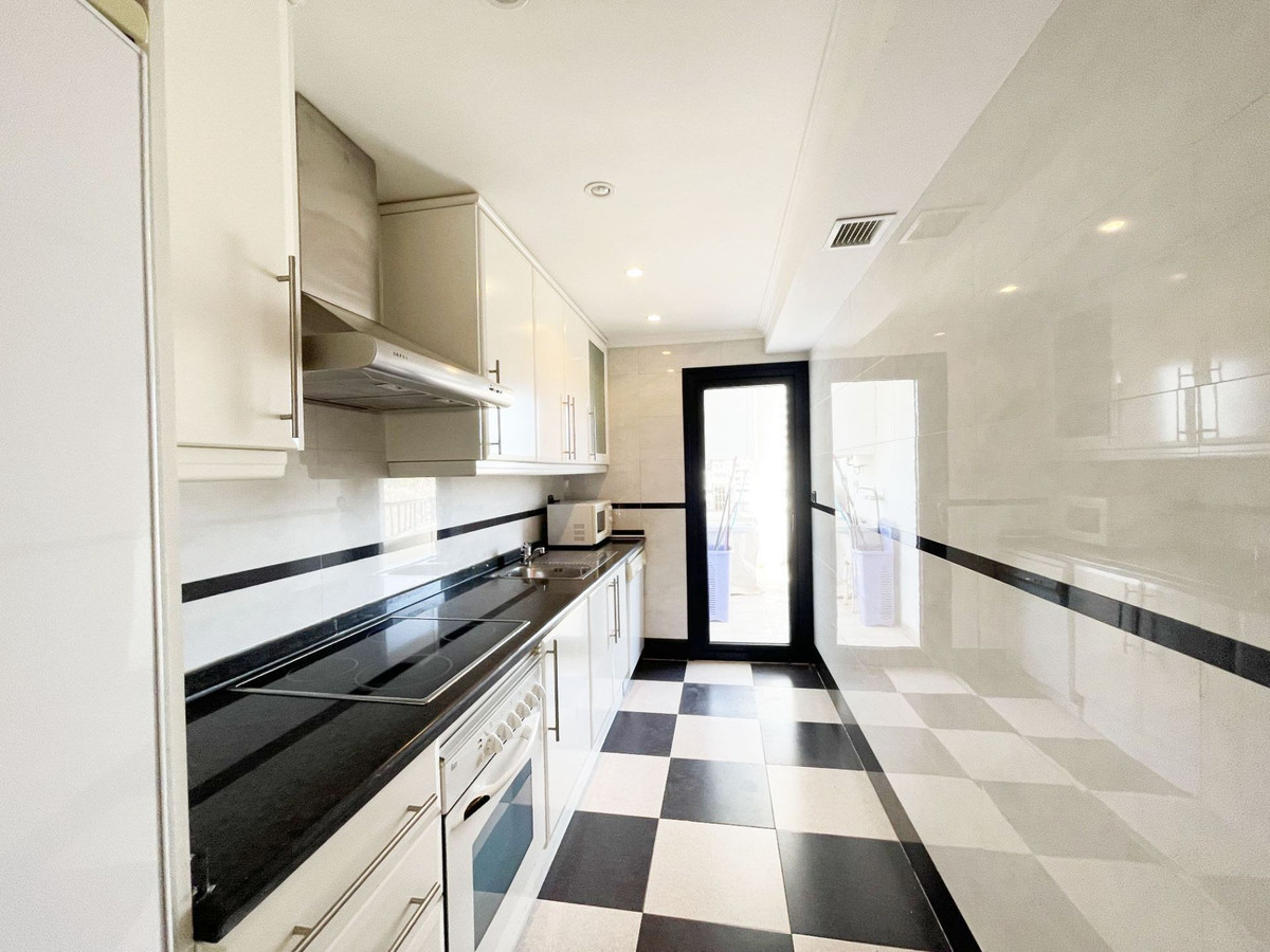 Se vende Apartamento Planta Media de 3 dormitorios en Costa Blanca, Alicante, España