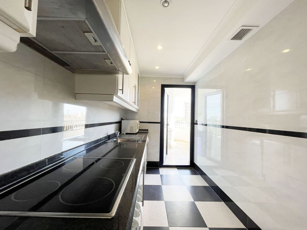 Se vende Apartamento Planta Media de 3 dormitorios en Costa Blanca, Alicante, España