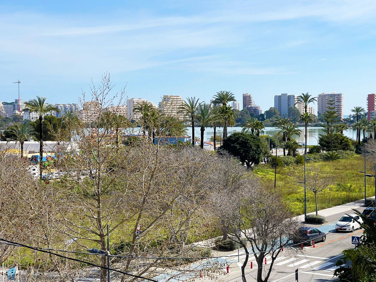 Se vende Apartamento Planta Media de 3 dormitorios en Costa Blanca, Alicante, España