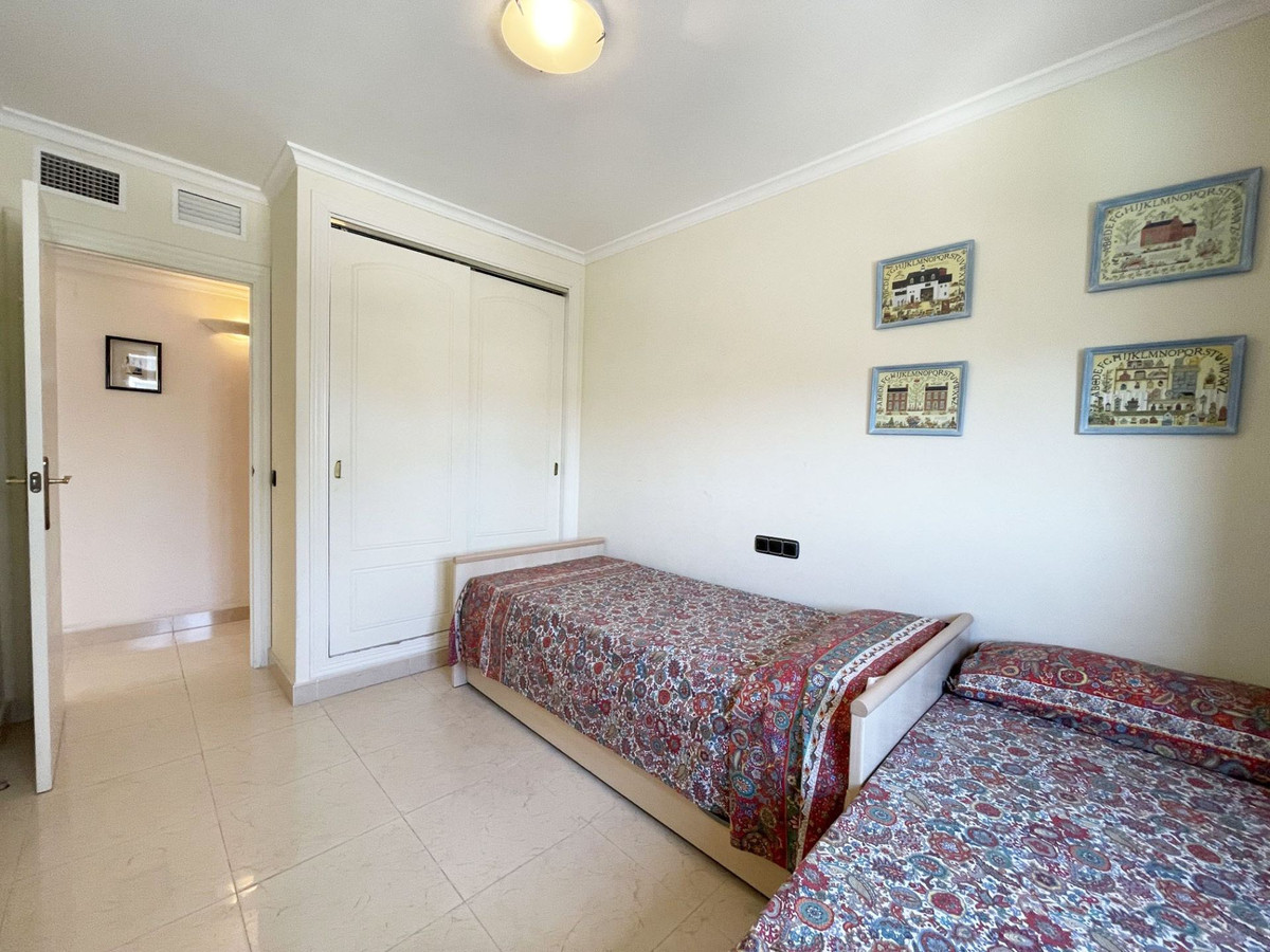 Se vende Apartamento Planta Media de 3 dormitorios en Costa Blanca, Alicante, España
