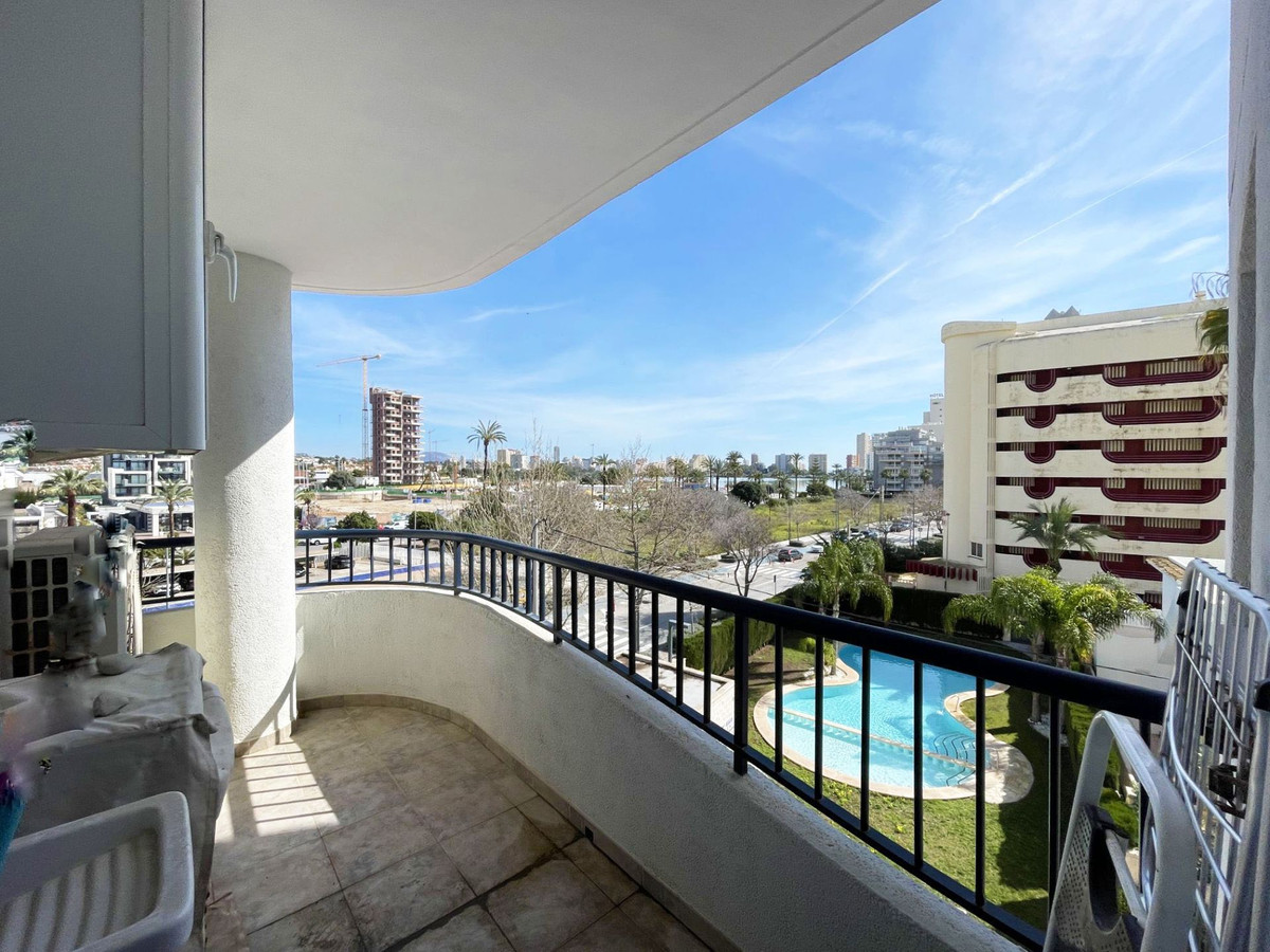 Se vende Apartamento Planta Media de 3 dormitorios en Costa Blanca, Alicante, España