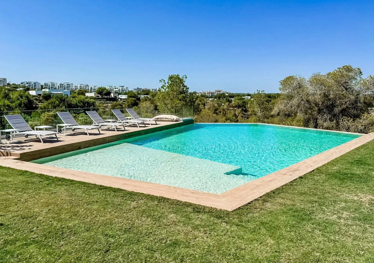 2 Bed Apartment for sale in Las Colinas Golf Costa Blanca, Alicante, Spain